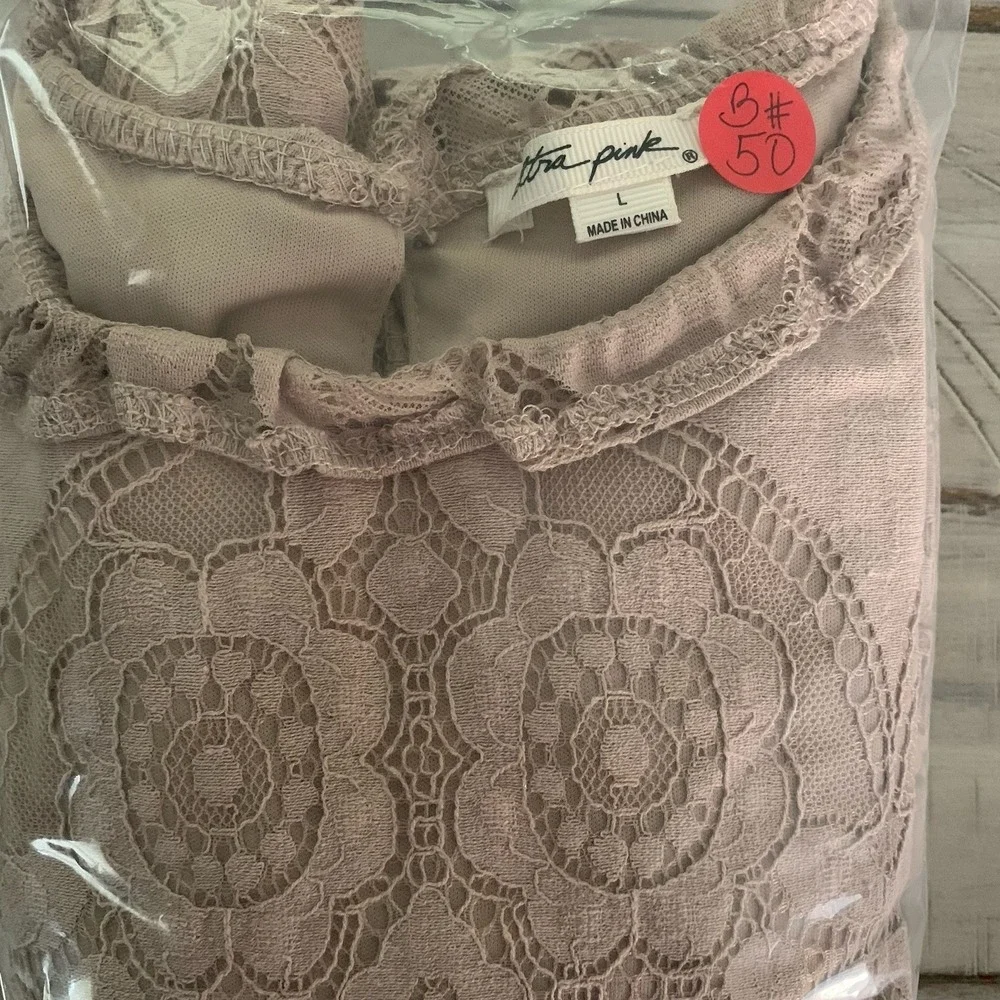 ULTRA PINK Cute Floral Lace Beige Top Smocked Long Sheer Sleeve Mock Blouse L